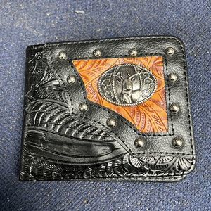 New. Woodland creek black wallet silver hardware